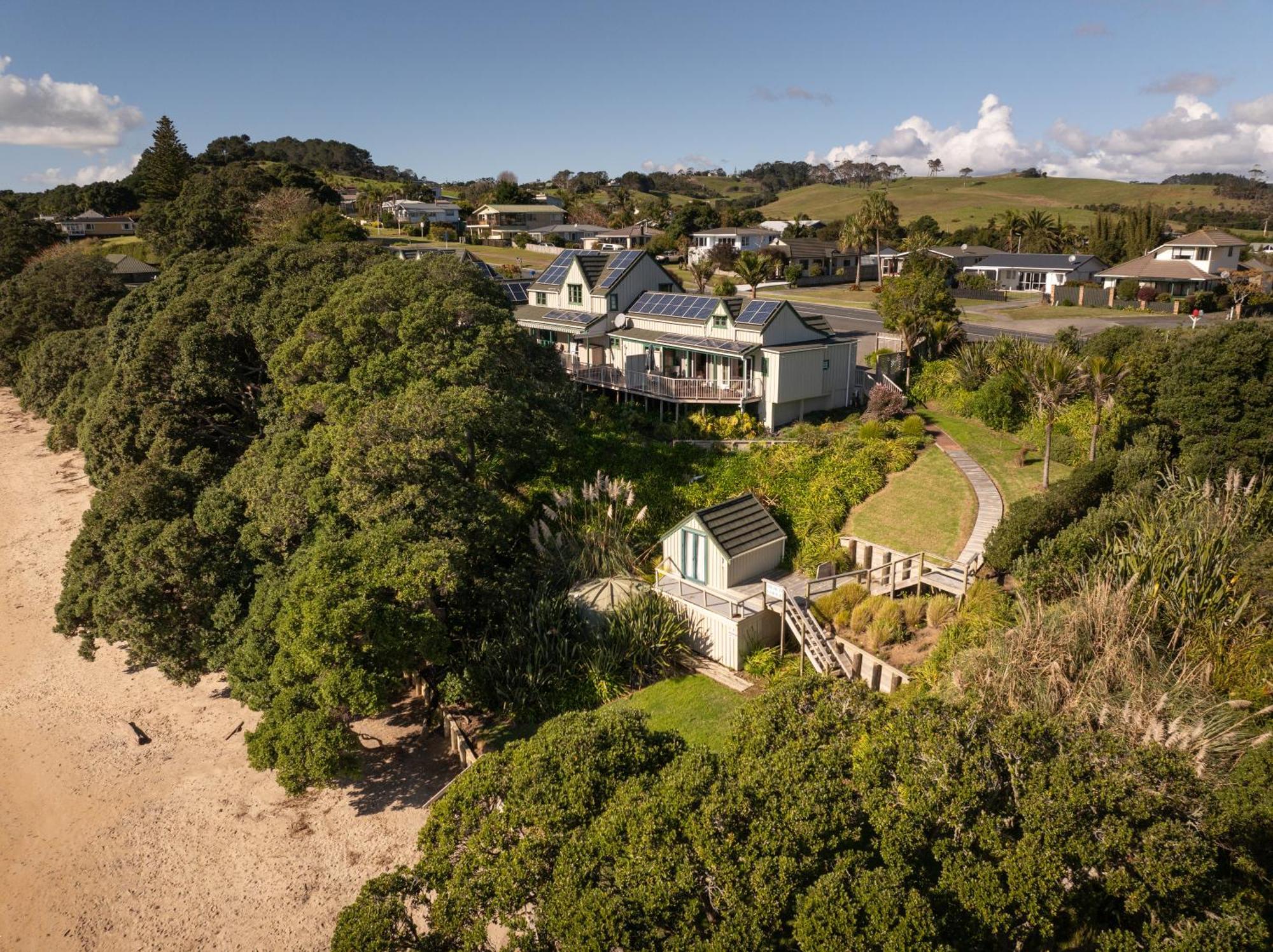 Sunlit Bay Villas Coopers Beach Bagian luar foto